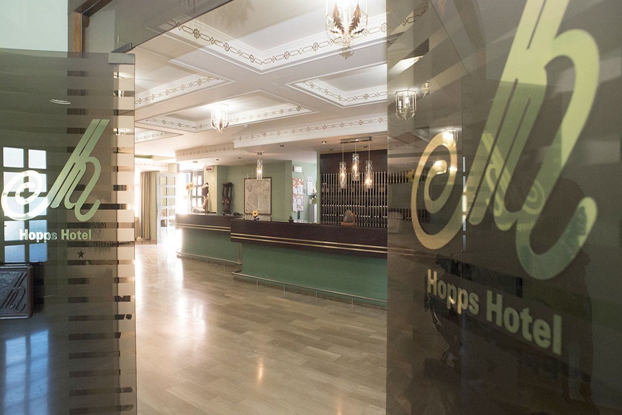 Hotel Hopps 马扎拉德尔瓦洛 外观 照片